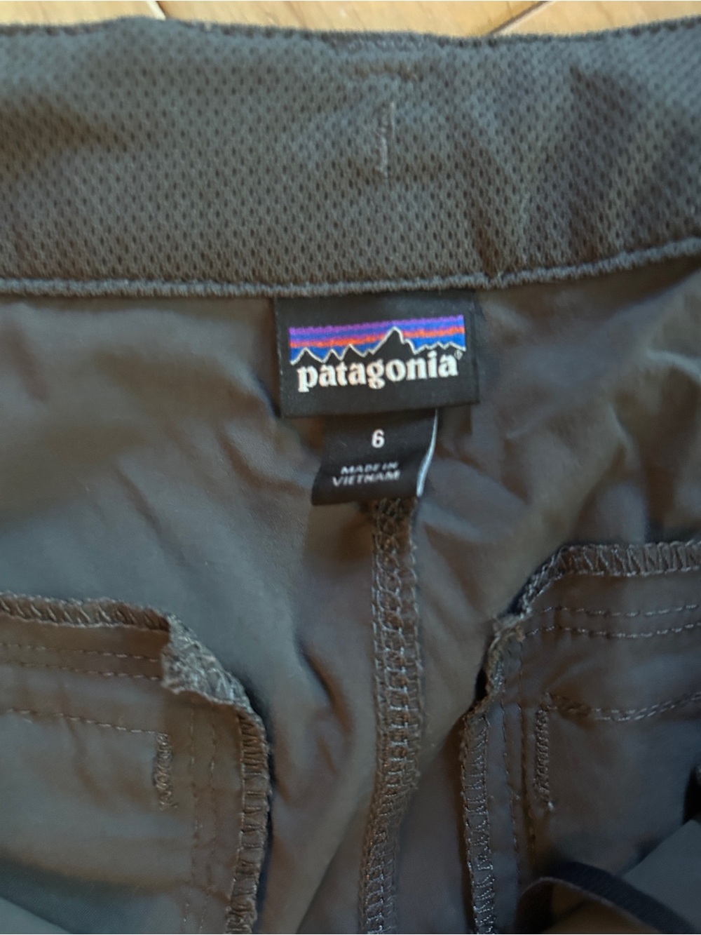 Patagonia Hiking Pants (Women’s Size 6) - Picture 2 of 5